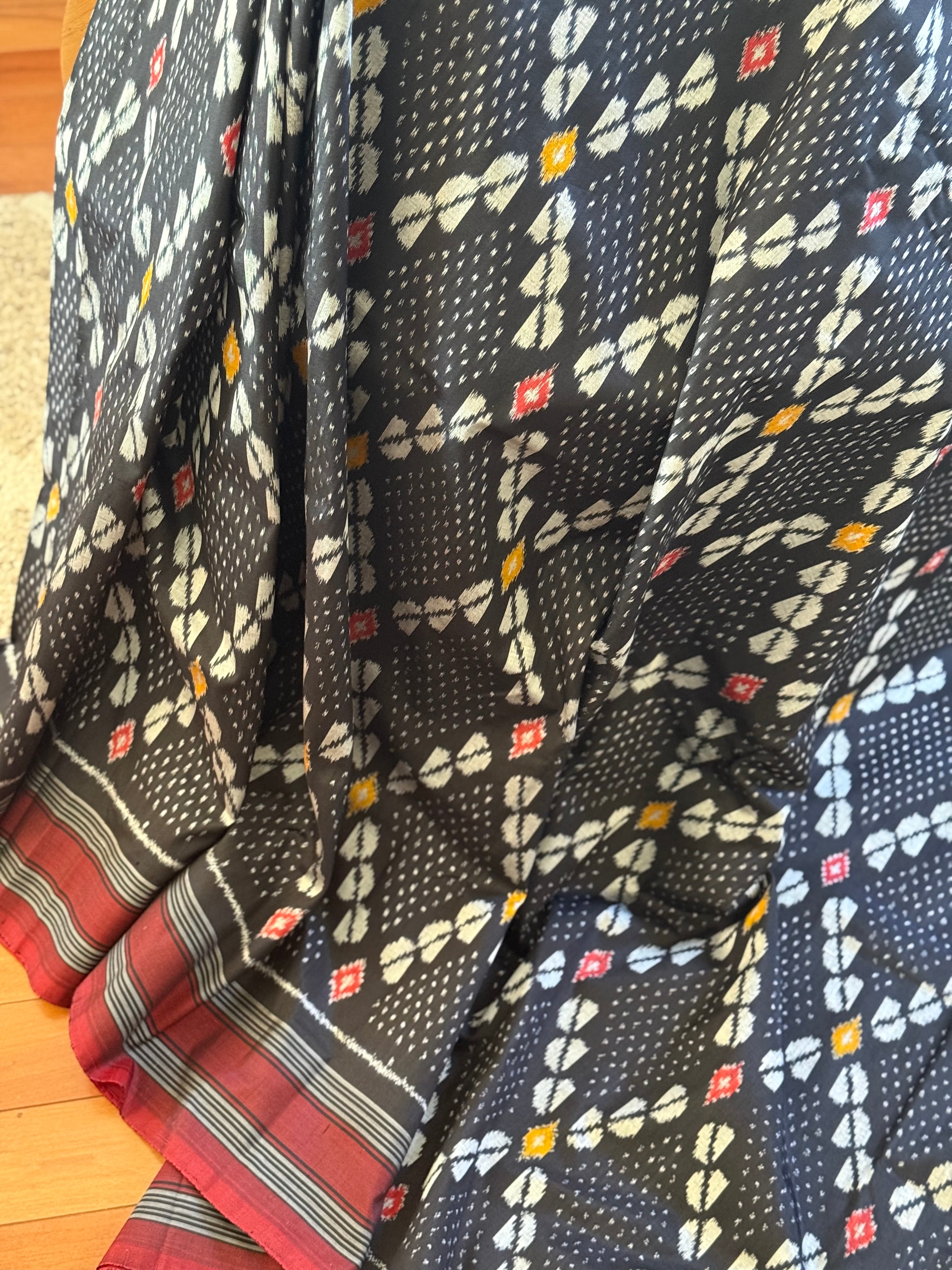 Black  Pochampally Ikkat Silk Saree