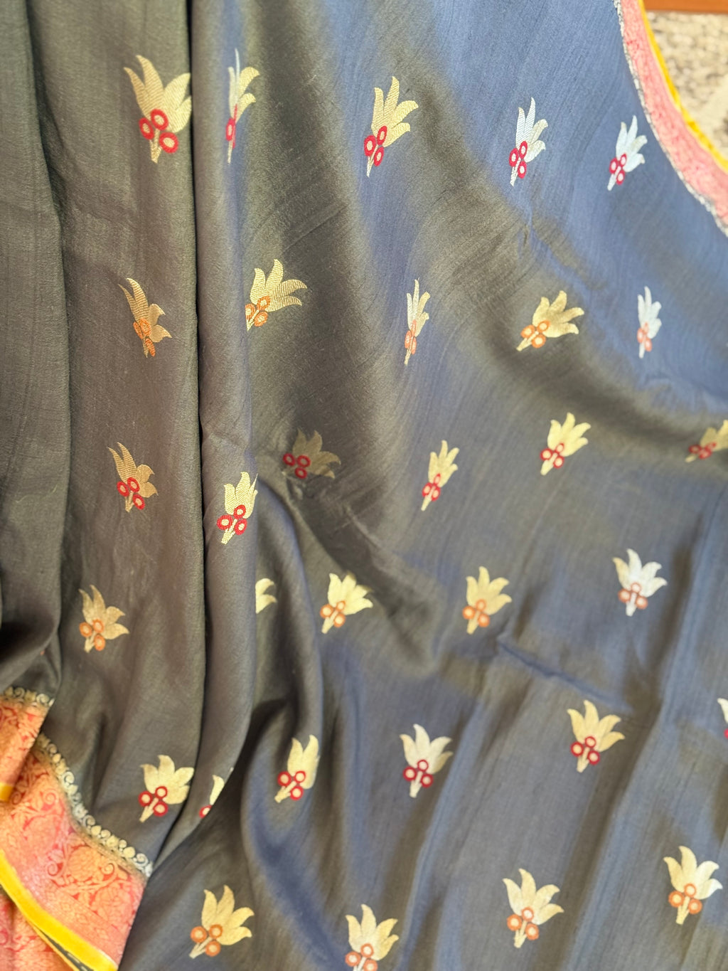 Pure tussar georgette benaresi with meenakari buttas