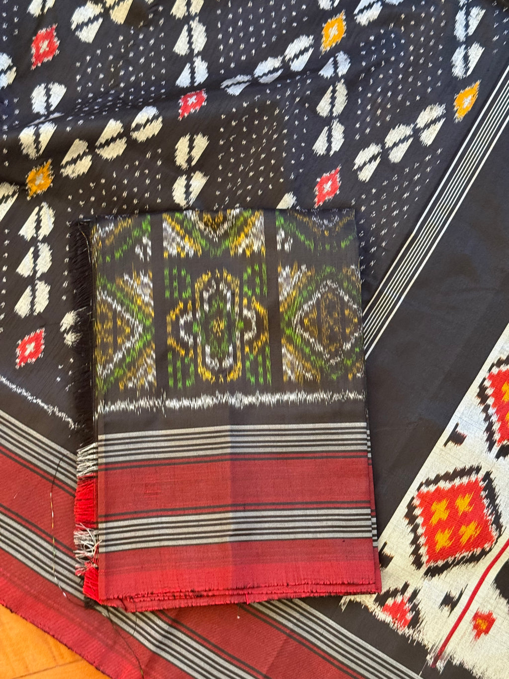 Black  Pochampally Ikkat Silk Saree