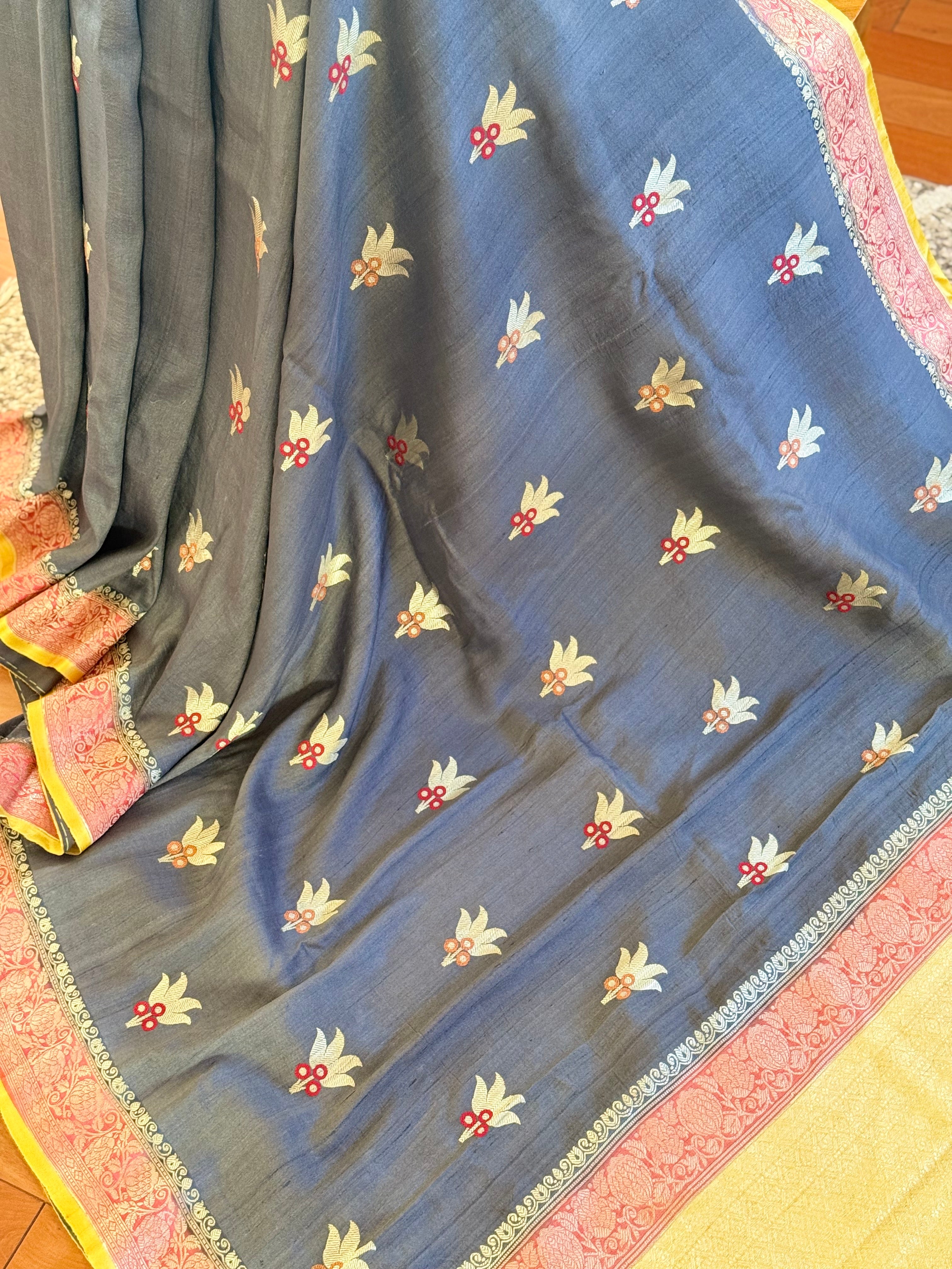 Pure tussar georgette benaresi with meenakari buttas